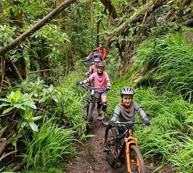 Family enjoying the easy trail of the Advanced Challenge tour.